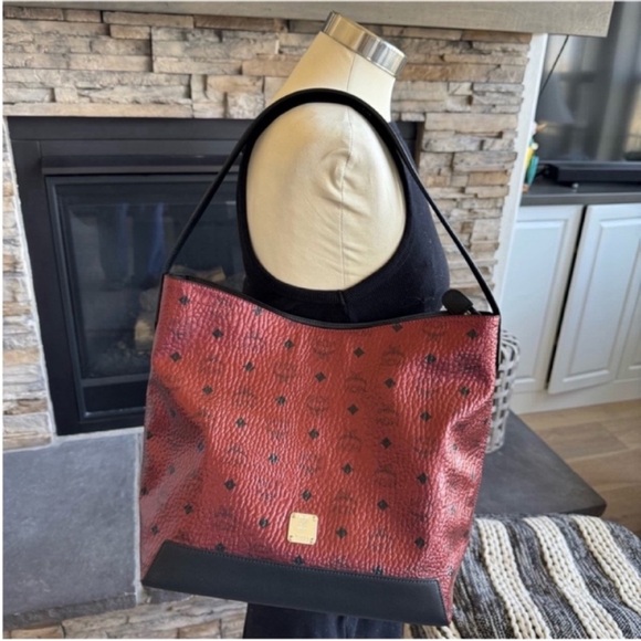 MCM Red and Black Shoulder Bag with Iconic Monogram - Picture 1 of 13